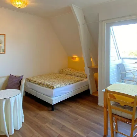Unique Studio On Large Estate With Sea View